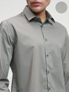 highlander men grey solid slim fit casual shirt